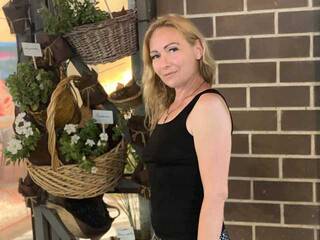 Erotic video chat -Amelia---