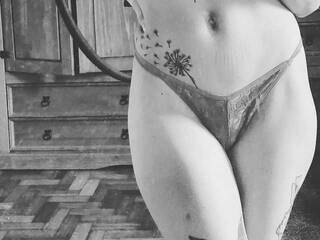 Erotic video chat -Ch-