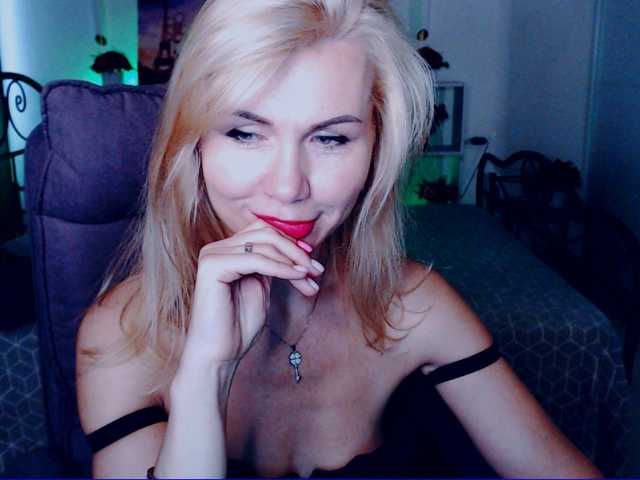 Broadcast screenshots -Dolly-03