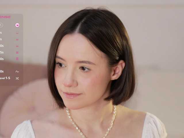 Broadcast screenshots MissEssie