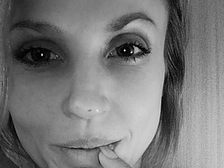 Erotic video chat -Princess-Kitana-