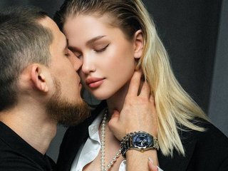 Erotic video chat -The-sweet-couple-