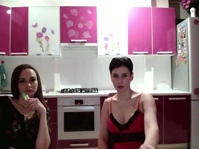 Broadcast screenshots -TwiXXX-