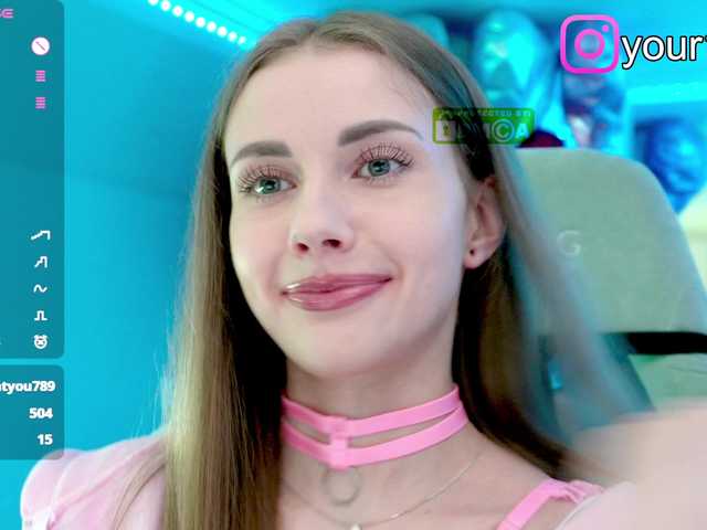 Broadcast screenshots VikkiExtraCheese