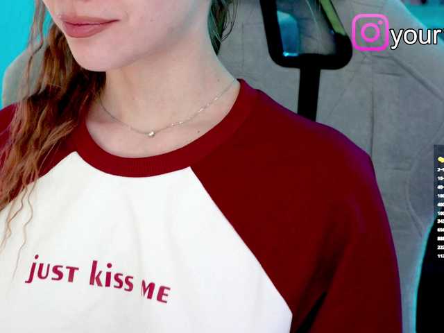 Broadcast screenshots VikkiExtraCheese