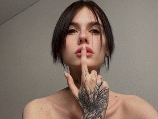 Erotic video chat HeyZoe