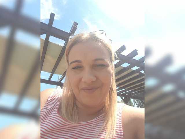 Broadcast screenshots AbbyBones