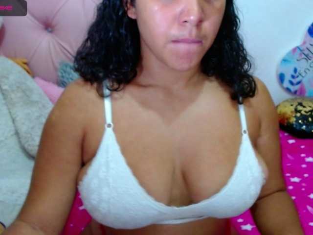 Broadcast screenshots abrilcarolina