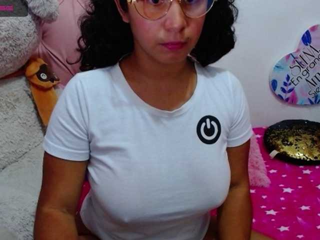 Broadcast screenshots abrilcarolina