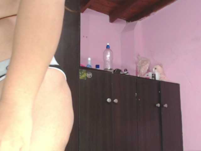 Broadcast screenshots acutegirlxx