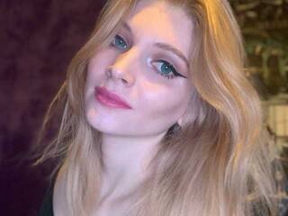 Erotic video chat Adalinda