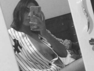 Erotic video chat adara-orson