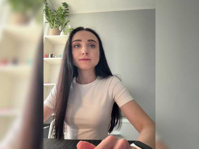 Broadcast screenshots Adelina-a