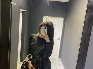 Erotic video chat Adelina21
