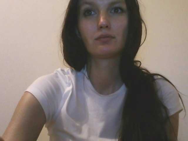 Broadcast screenshots AdelineModel