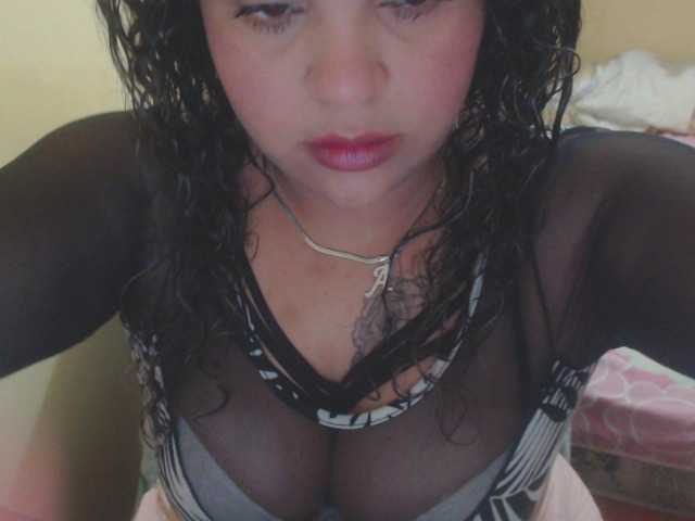 Broadcast screenshots aishaaovit