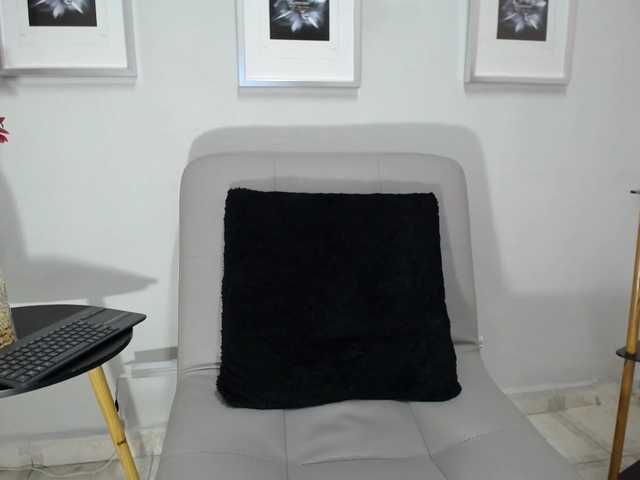 Broadcast screenshots AkanaMaddison