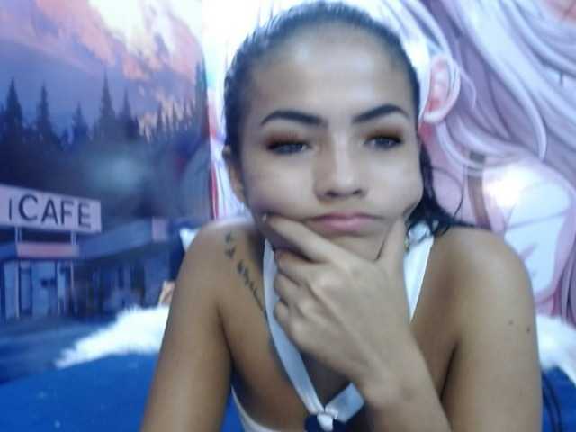 Broadcast screenshots AlanaFonseca