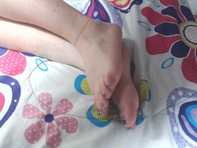 Broadcast screenshots alanajames05