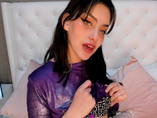 Broadcast screenshots AlegnaTaylor