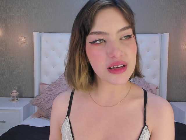 Broadcast screenshots AlegnaTaylor