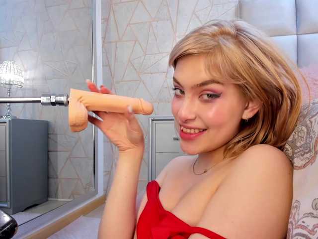 Broadcast screenshots AlegnaTaylor