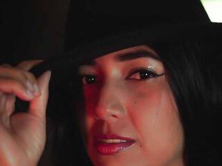 Erotic video chat alexxbeell