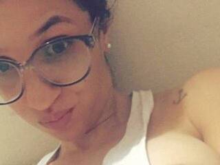 Erotic video chat Alice-W