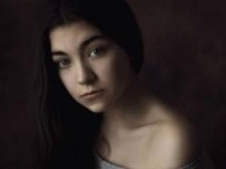 Erotic video chat alinaasi