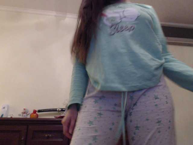 Broadcast screenshots AlinaBertie3