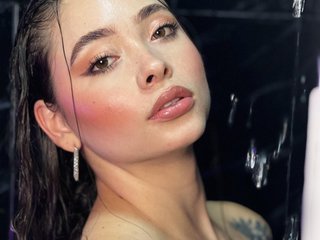 Erotic video chat AlinaKravitz