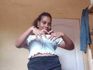 Erotic video chat AlineEdena