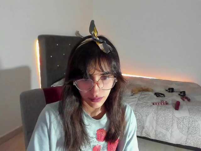 Broadcast screenshots AlinqaRose