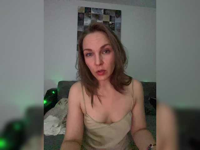 Broadcast screenshots Alisasqrl