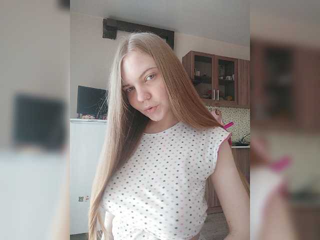 Photos alisekss8 Hello boys!) Im Alice, Im 24 age. Subscribe to me and put a heart!) Subscription for tokens!) I undress in private or in a group, not in public) Collecting tokens for a new camera!!)