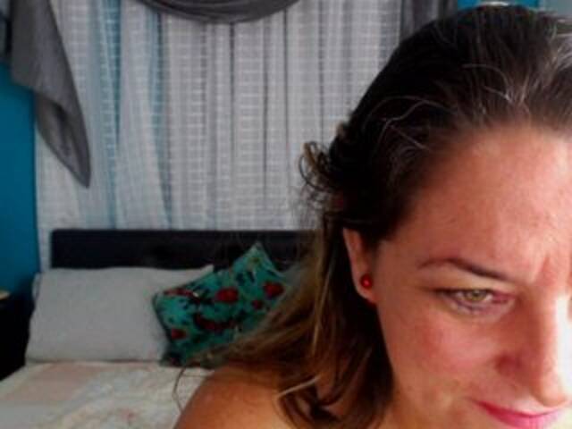 Broadcast screenshots alisonblue