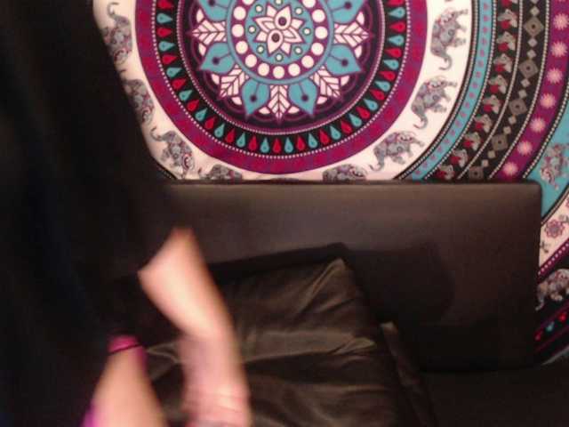 Broadcast screenshots AlisonParcker