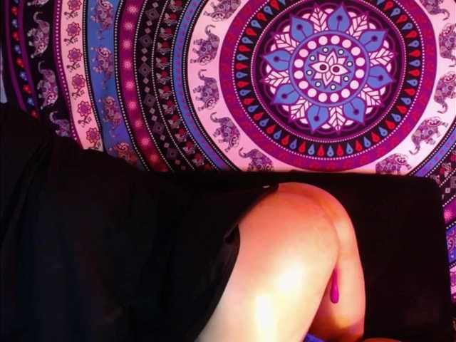 Broadcast screenshots AlisonParcker