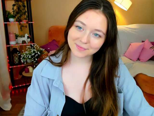 Broadcast screenshots AlluringLookk