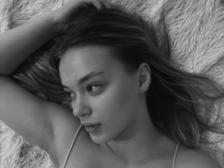 Erotic video chat AlodieCrumbls