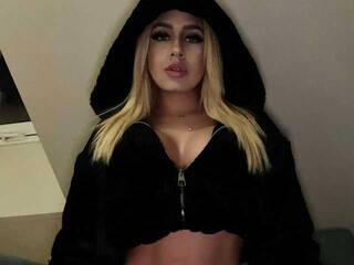 Erotic video chat AmaraPierce