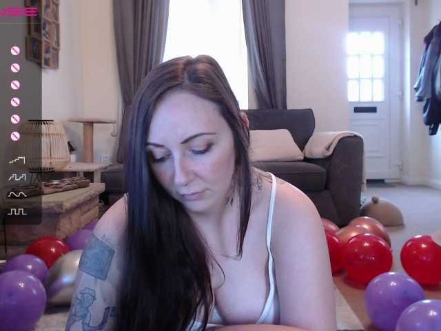 Photos AmberJayde LUCKY ​POP! ​66 ​tks ​for ​small ​prize ​balloon ​or ​199 ​tks ​for ​big ​prize ​balloon