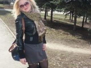 Erotic video chat ameli93