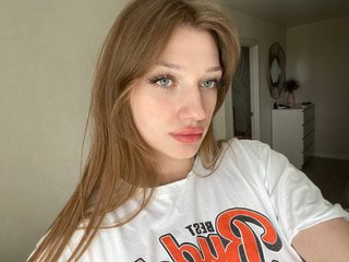 Erotic video chat amira_queen