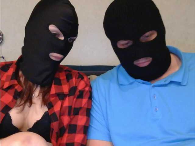 Broadcast screenshots amodestcouple1