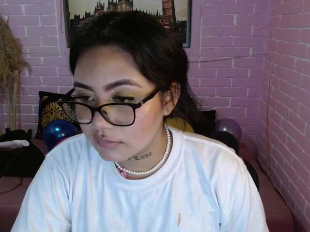 Broadcast screenshots amonet-tay