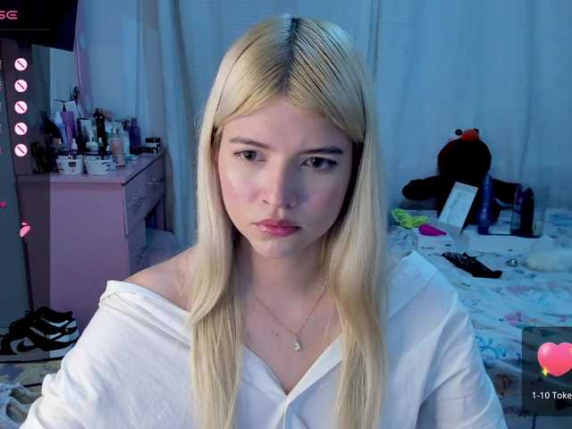 Broadcast screenshots AmyWright