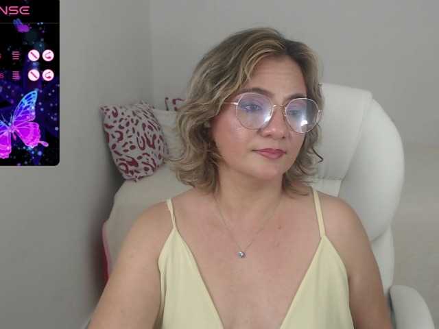 Photos ana-hotmilf How are we going to have fun today?