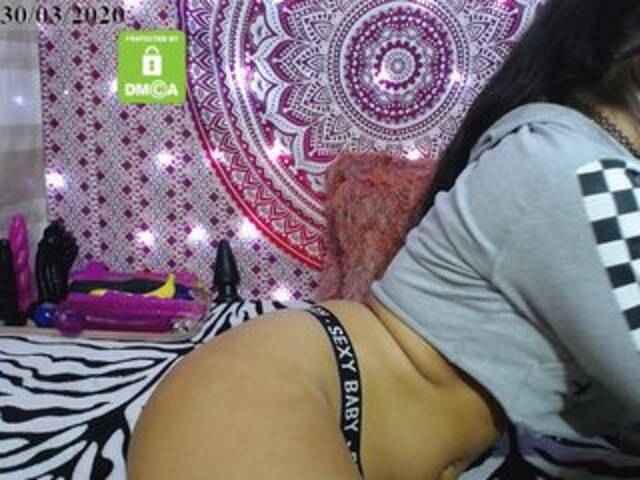 Broadcast screenshots analgirll