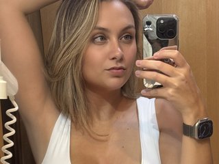 Erotic video chat Andrea-urdream